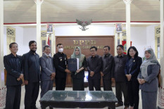 Lolos dari Penundaan Gaji di Tahun Depan