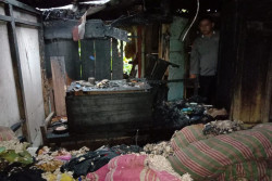 Pikun, Nenek Bakar Kasur di Dalam Rumah, Dikira Tungku