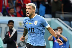 Menit 37, Brace Giorgian De Arrascaeta Bawa Uruguay Selangkah Lagi ke 16 Besar