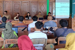 Bermas Beri Pendampingan BUMDes Pengkol