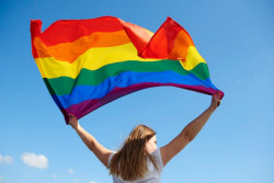 Cuitan Anti-LGBTQ Meningkat Setelah Twitter Diakusisi Elon Musk