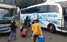 Kelebihan Booking Tiket Bus Online, Bebas Antre Banyak Diskonnya!