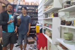 Lukita Ceramic Studio, Berburu Cuan, Tawarkan Kisah Renik Keramik Cantik
