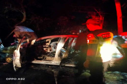 Diduga Korsleting Aki, Mobil di Sentolo Hangus Terbakar