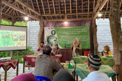 UAD Dorong Pengelolaan Administrasi Keuangan dan Digitalisasi Pemasaran di Desa Edu Wisata Narendra