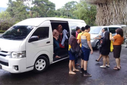 Nyaman Liburan Bersama Keluarga dengan Sewa Bus Mini