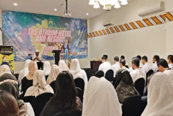 Rayakan Ulang Tahun Ke-7, The Atrium Hotel and Resort Bermanfaat bagi Sesama