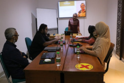 Pj Bupati Kulonprogo Mengajar Calon Doktor Ilmu Pemerintahan UMY, Ini yang Disampaikan