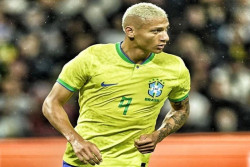 Viral! Bintang Brasil Richarlison Unggah Marselino saat Jebol Gawang Filipina di Piala AFF