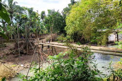 Dua Padukuhan di Karangtengah Imogiri Bangun Jembatan Bambu