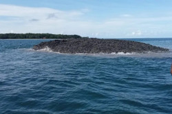 Kronologi Munculnya Pulau Baru & Semburan Lumpur setelah Gempa Maluku