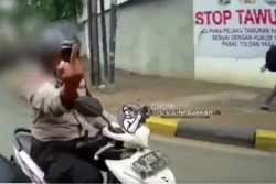Viral Polisi Acungkan Jari Tengah ke Ambulans yang Menyalip, Ini Faktanya..