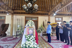 Dubes RI Untuk Italia Dimakamkan di Bantul, Bupati: Almarhum Adalah Putra Terbaik Bangsa
