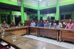 Dijanjikan Fasilitas Berjualan, Warga Buka Blokade Akses ke Pantai Widodaren Gunungkidul