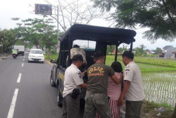 Ibu & Anak Mengemis di Jalanan Klaten, Alasannya Bikin Miris