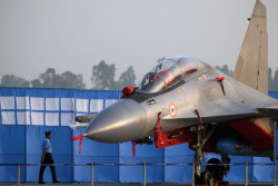 Ngeri! Dua Jet Tempur India Bertabrakan di Udara, Satu Pilot Tewas