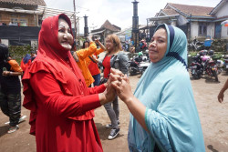 Kabar Duka, Pemimpin Pesantren Waria Al-Fatah Jogja Meninggal Dunia