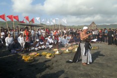 Pekan Depan, Labuhan Kraton Kembali Digelar di Parangkusumo