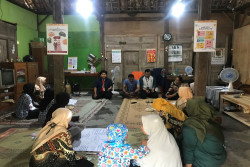 Seru, Begini Kegiatan Diskusi Kelompok Kader Posyandu Tanjung Biru