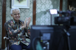 Launching KUR Super Mikro Bunga 3 Persen, Ganjar Berharap UMKM di Jateng Makin Maju