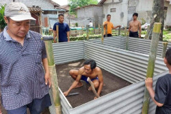 Kelompok Hadroh As Salaam Terima Bantuan Rp50 Juta Dari Kemensos Untuk Budidaya Lele