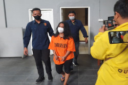 Tak Terima Diejek, Seorang Wanita Hajar Teman di Indekos