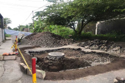 Jalan Ateka Timur Bantul Ambrol, Pengendara Terperosok Saat Melintas