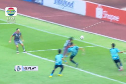 Kemenangan Madura United Dibayar Mahal, Ini Video Detik-Detik Penyelamatan Ricki Ariansyah