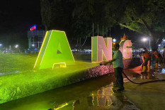 Tanggulangi Abu Vulkanik Gunung Merapi, Pemkot Magelang Semprot Area Publik