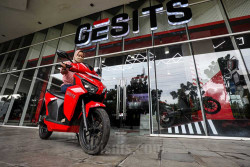 Begini Cara Beli Motor Listrik Subsidi Rp7 Juta secara Online dan Offline
