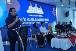 Gobel: Cari Cara agar Pemuda Tertarik Bertani