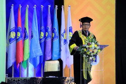 Rektor UII: Pimpinan Humoris Lebih Cepat Pecahkan Tantangan Kreativitas