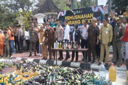 Ribuan Botol Miras Dimusnahkan Polres Bantul