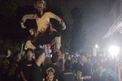 Pawai Ogoh-Ogoh di Pura Banguntapan Meriahkan Perayaan Nyepi Tahun Ini
