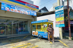 Berhenti Jual Dawet dan Bakso Keliling, Wahyudin Sukses Berjualan Martabak dan Jadi Mitra UMKM Indomaret