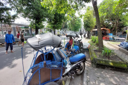 Halte Becak Kayuh Didekatkan dengan Trans Jogja, Tukang Becak: Sama Saja, Tetap Remuk Pendapatan