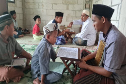 Cerita Mahin, Bantuan Rumah dari Ganjar Dimanfaatkan untuk Ngaji Anak-anak