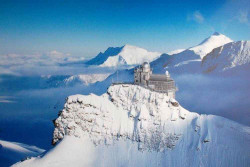 Jungfraujoch, Stasiun Kereta Api Tertinggi Eropa di Pegunungan Alpen