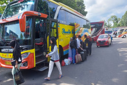 Mudik! Mahasiwa Mulai Tinggalkan Jogja
