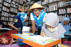 PLN Lebih Efisien, Dirut PLN Jadi Indonesia Best 50 CEO 2023