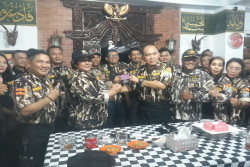 Ketum GM FKPPI Angkat Yuni Astuti Jadi Anggota Luar Biasa