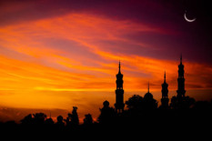 5 Amalan yang Bisa Kamu Lakukan Menyambut Malam Lailatul Qadar