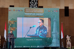 OJK Dorong Perempuan Semakin Melek Keuangan Syariah