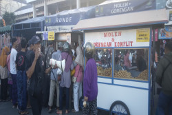 Gelar Baksos, HDCI Bantul Borong Dagangan UMKM di Pasar Bantul