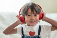 Anak-anak Ikut Catok Rambut, Amankah?