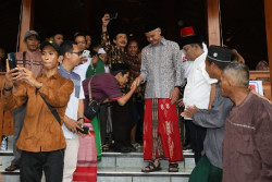 Berlebaran di Purbalingga, Ganjar Pranowo Disambut Antusias Warga