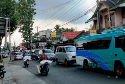 Lebaran Usai, Jalan Menuju Pantai Gunungkidul Masih Ramai