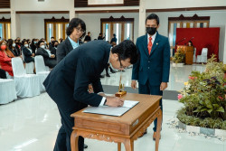 UAJY Lantik Tiga Wakil Rektor Baru