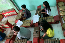 Keren! Kampung Ratmakan Jogja Layani Bimbel Gratis untuk semua Anak