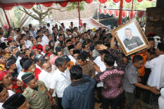 Singgung Gubernur yang Ketemu Buruh tapi Pamer, Anies Mulai Sindir Ganjar?